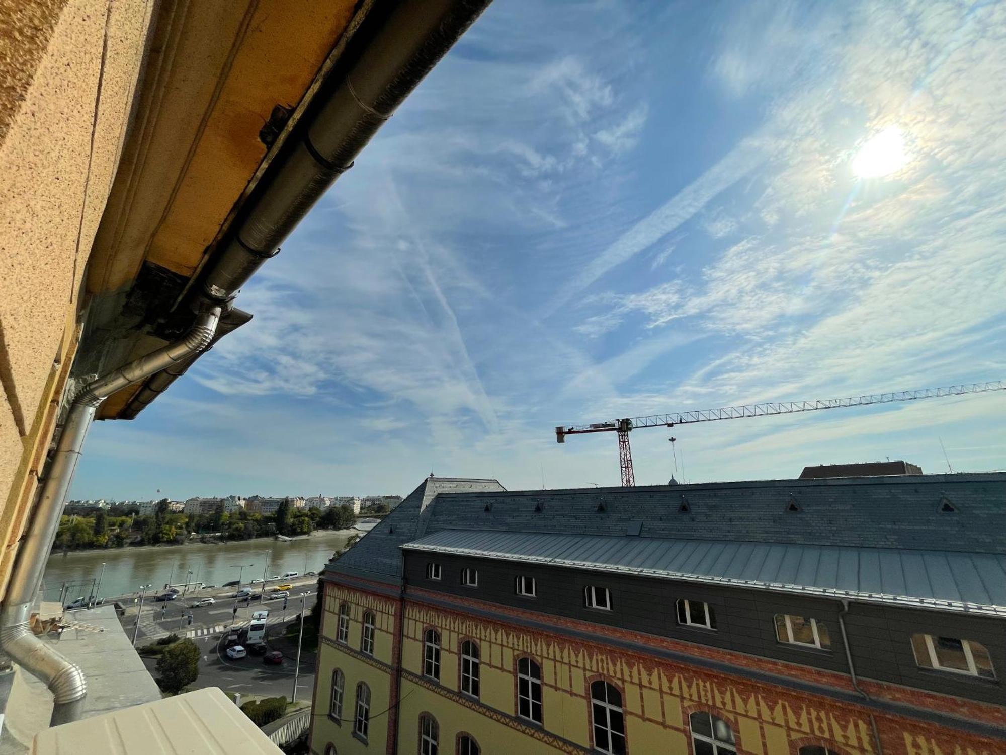 Margaret Next To The Lukacs With Panorama Danube Apartment Budapest